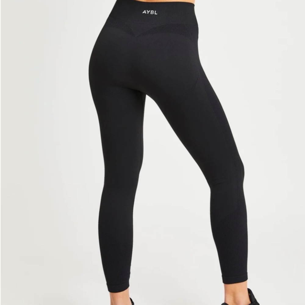 NWT Abyl Seemless Motion Leggings